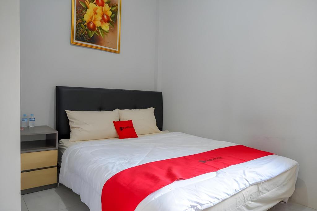 Reddoorz Near Jalan Adi Sucipto Solo — Surakarta