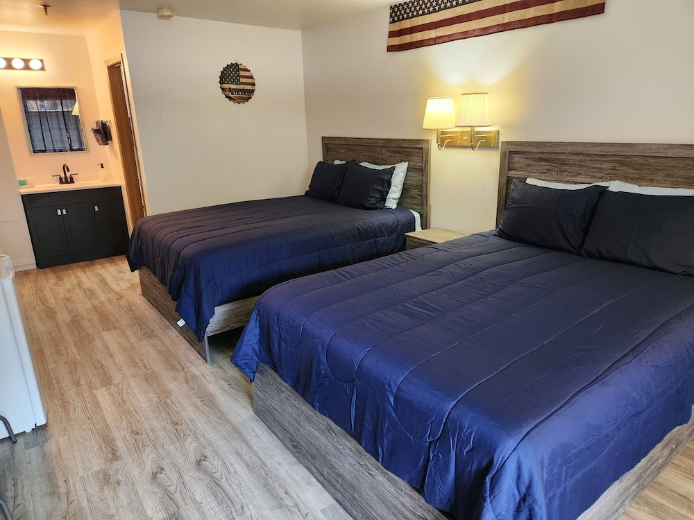 Condotel Unit at Indian Point — Branson — photo 3