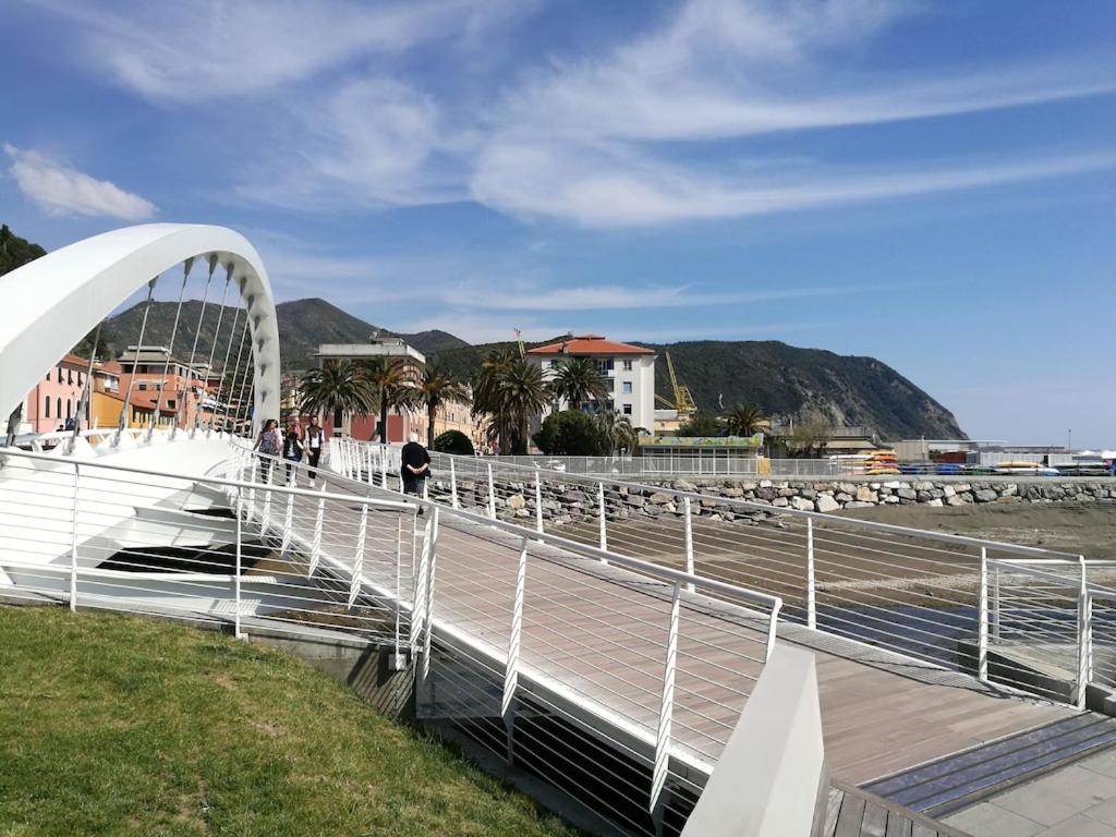 Seafront Riva Appartamento Fronte Mare — 4-Star Luxury Hotel in Sestri Levante, Italy