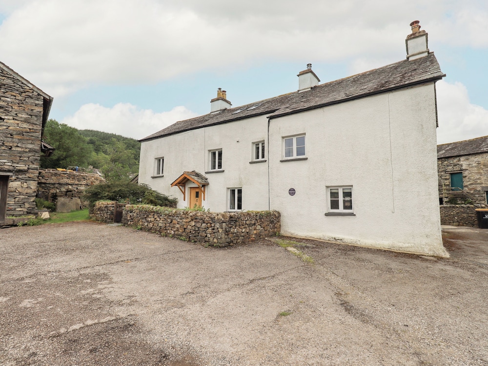 Satterthwaite Farmhouse Sleep 8 — 4-Star Luxury Hotel in Ulverston, United Kingdom