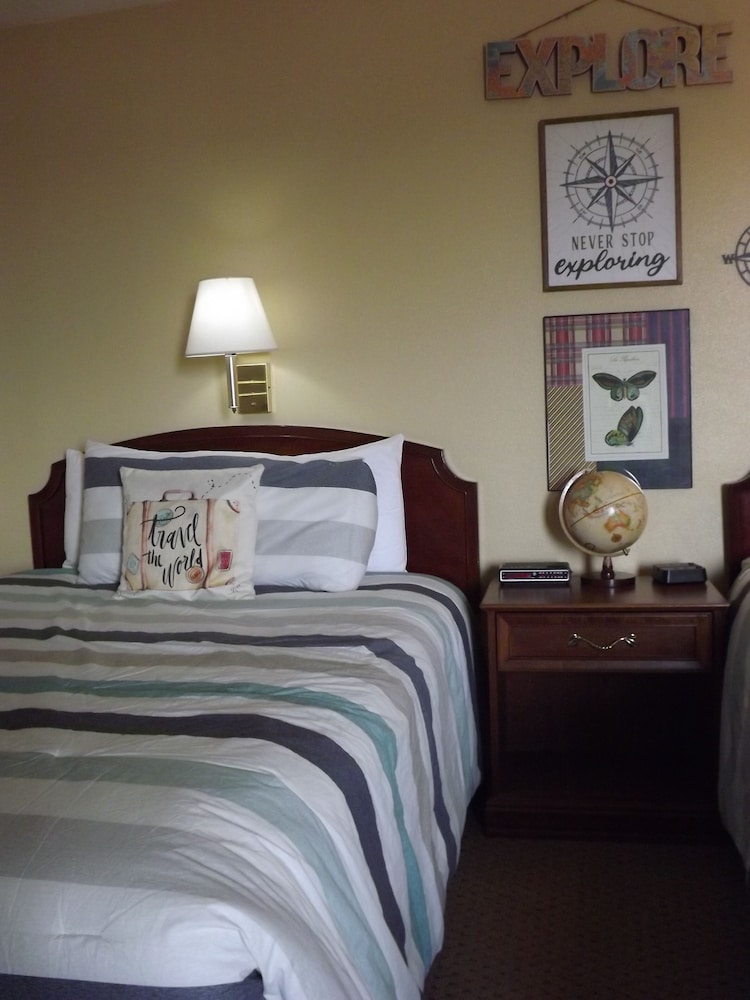 Crest Country Inn - photo 36