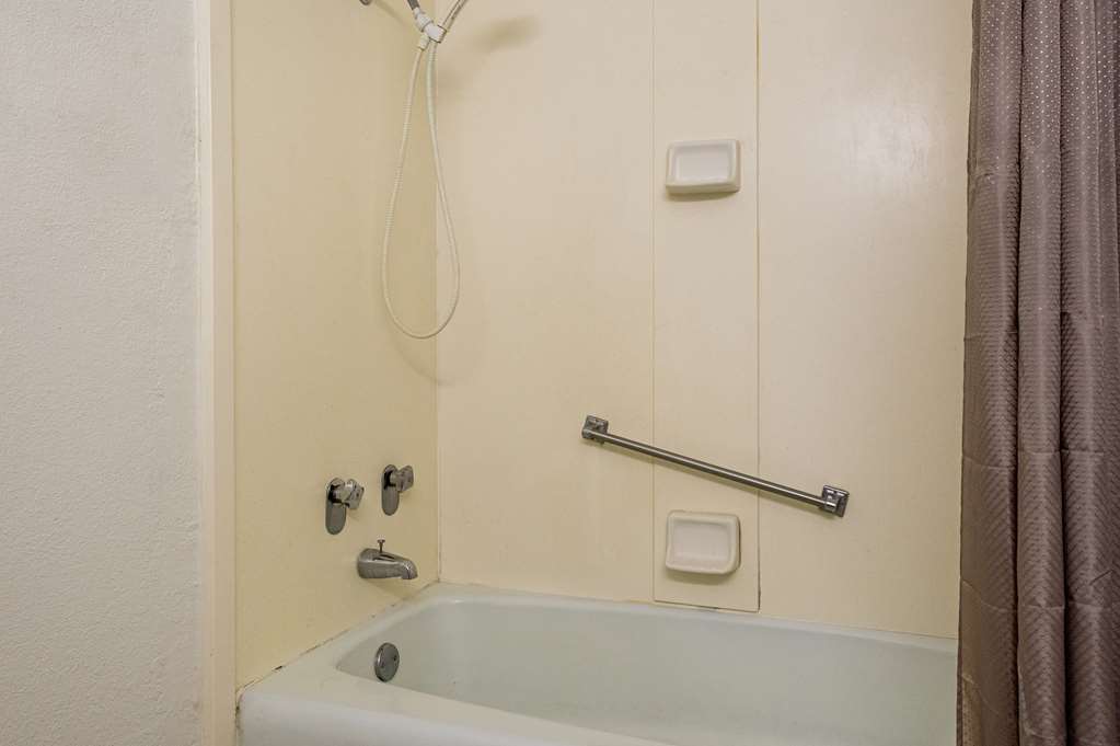 Motel 6 Natchitoches LA - photo 20