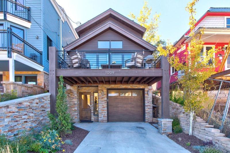 KBM Resorts 4BR with two main suites walk to Town Lift and Park City Mountain Resort PEA 1009 - photo 7
