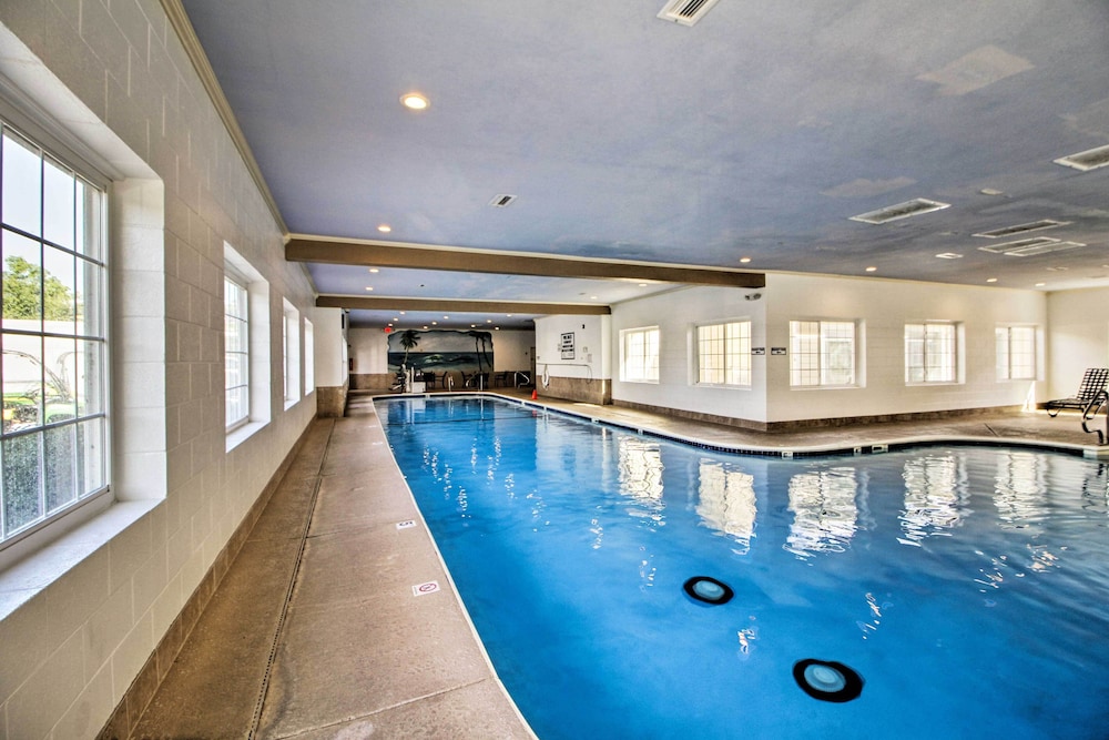 Pool and Dock Access Resort Condo in Branson - photo 26