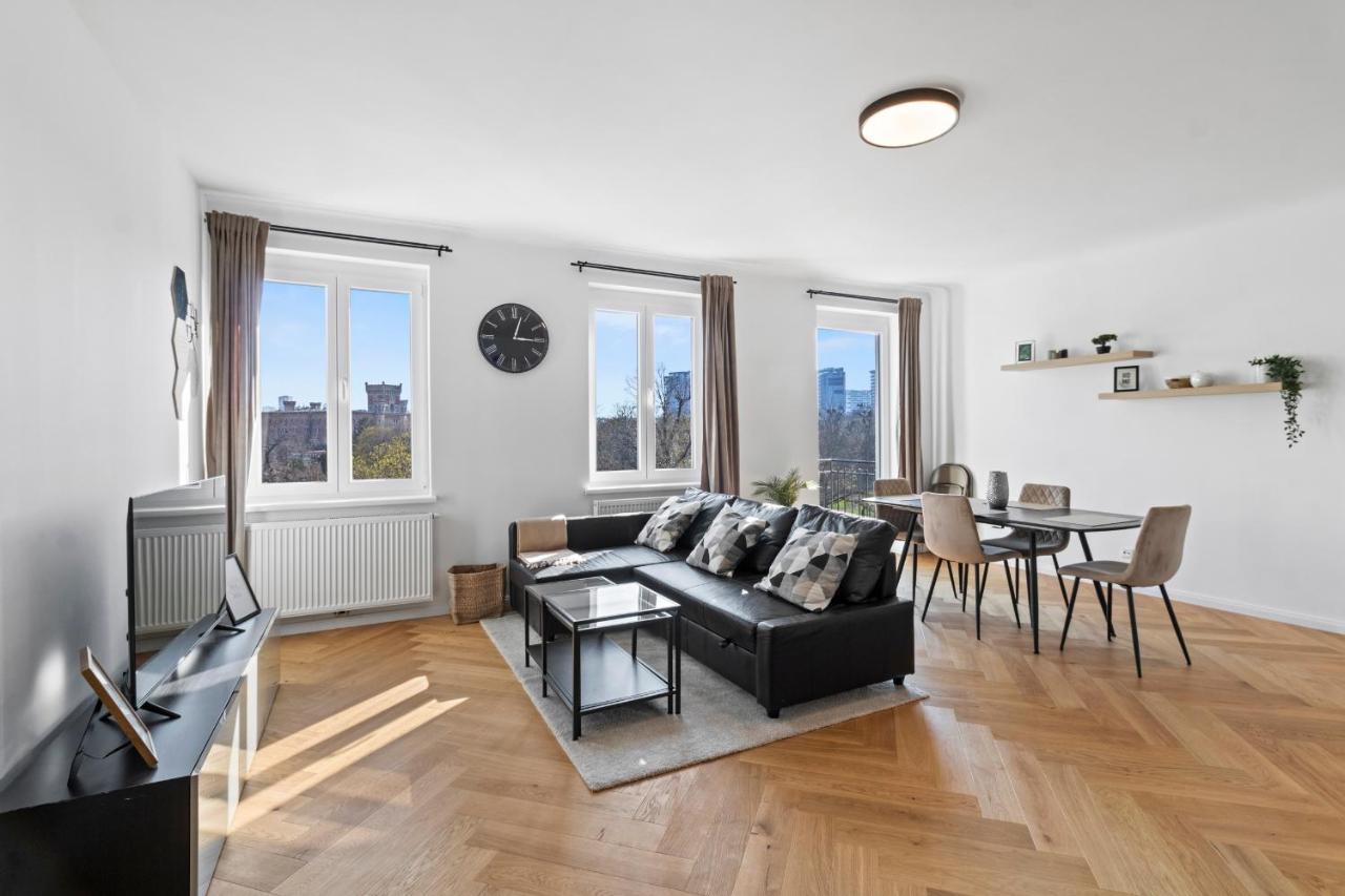 FeelHome Balkon Zentrum 6 Gäste WiFi Smart TV — 4-Star Luxury Hotel in Vienna, Austria