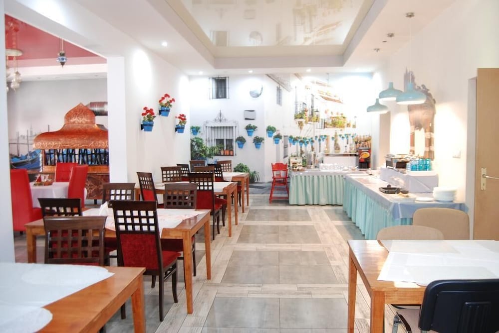 Amigo Hotel - last minute hotel in Sulejowek