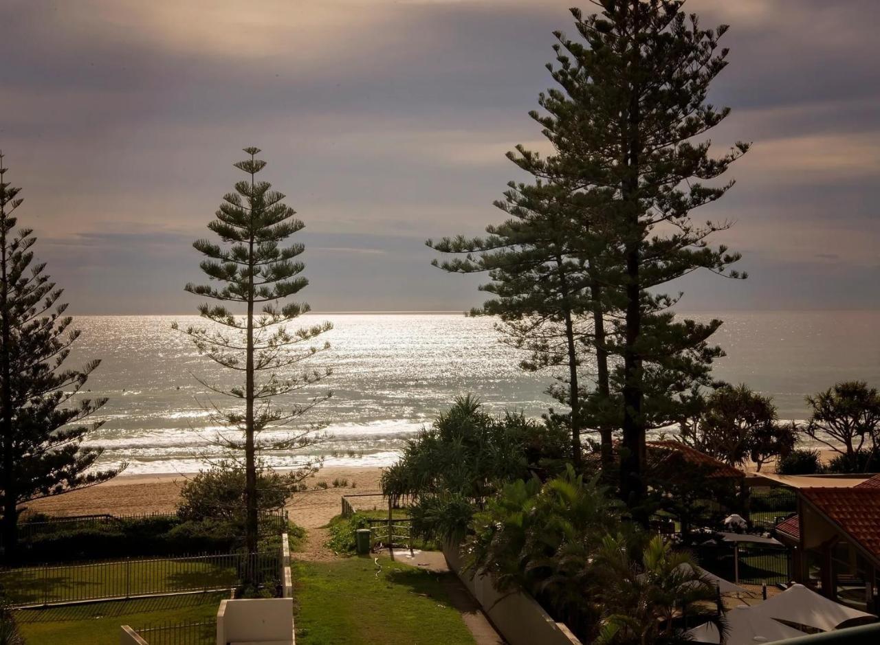 Top floor unit with beach access — 4-Star Luxury Hotel in Gold Coast, Australia