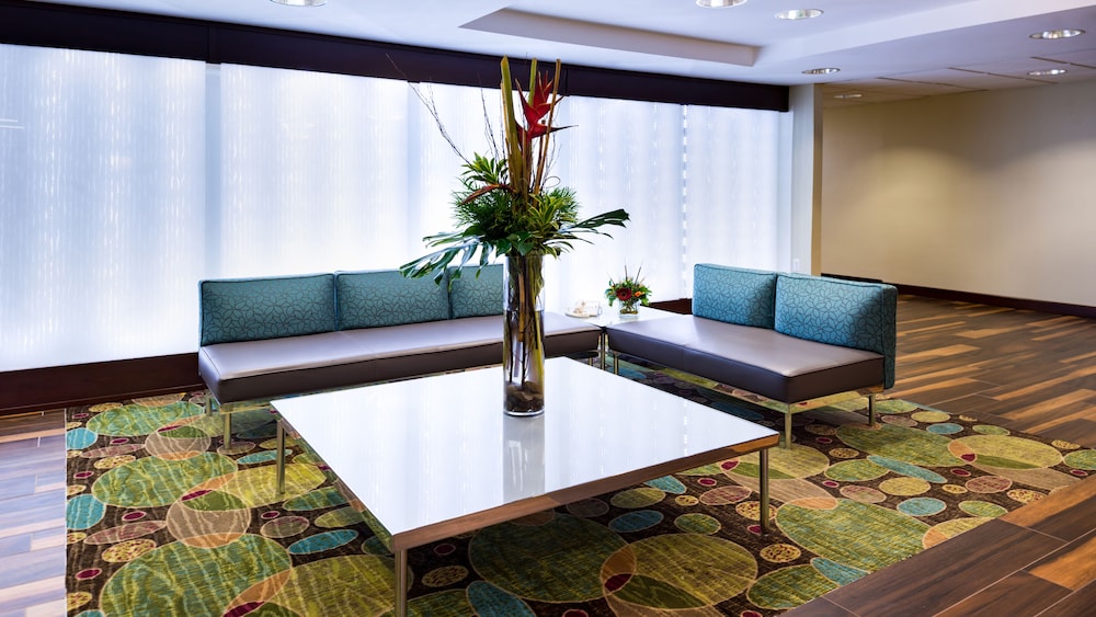 Holiday Inn Hotel & Suites Warren by IHG - photo 48