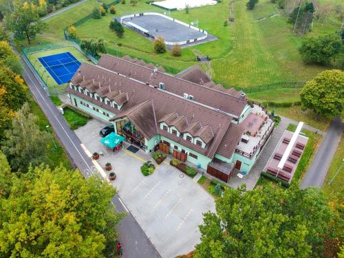 Benedikt Most - carbon neutral hotel in Most