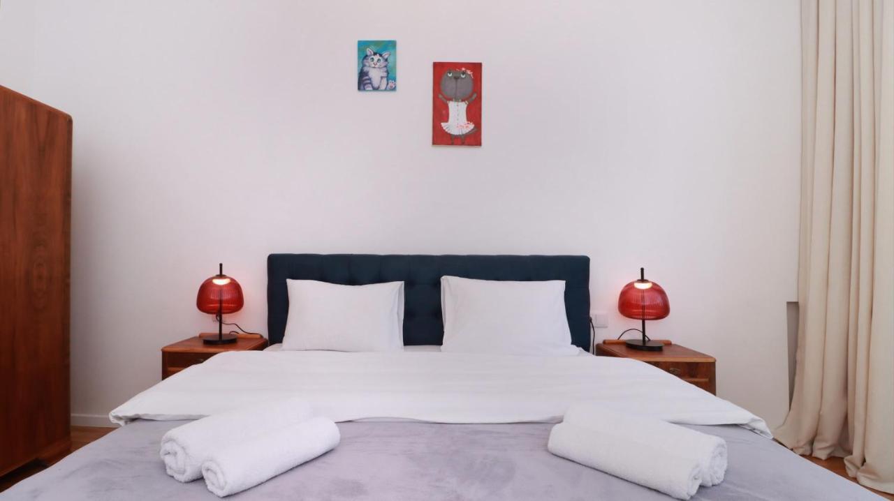 Stylish & Authentic 2BR Retreat in Central Tbilisi Wehost