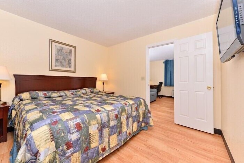 Tower Inn And Suites Of Guilford Madison — hotel in Guilford
