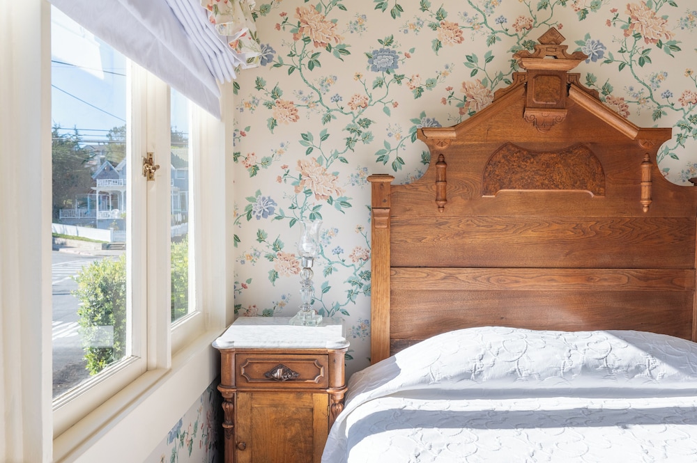 Martine Inn - photo 42