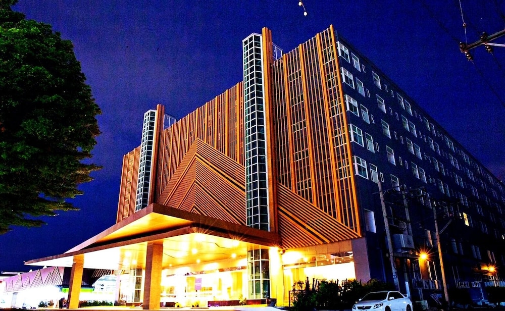 Le Srivaree Suvarnabhumi Airport Hotel