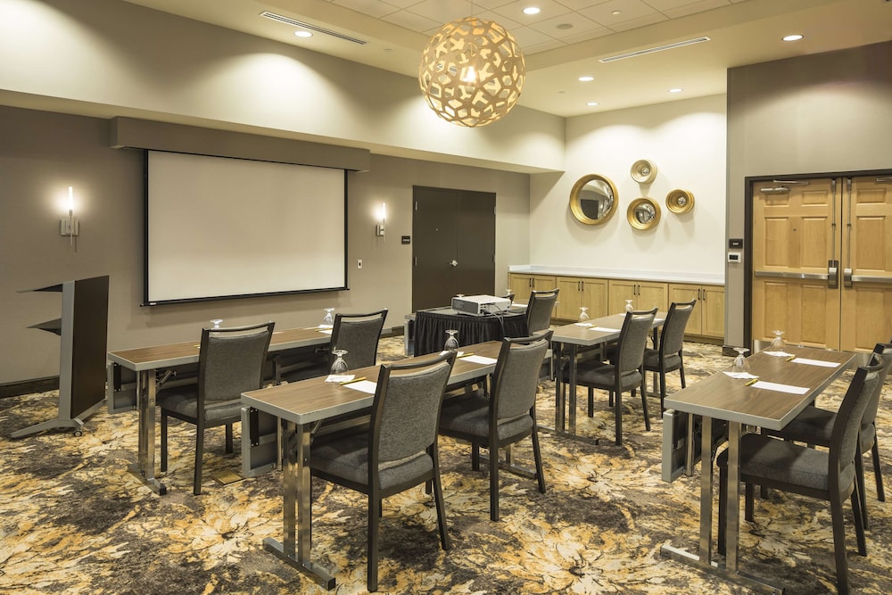 Hilton Garden Inn Pittsburgh Airport - photo 32