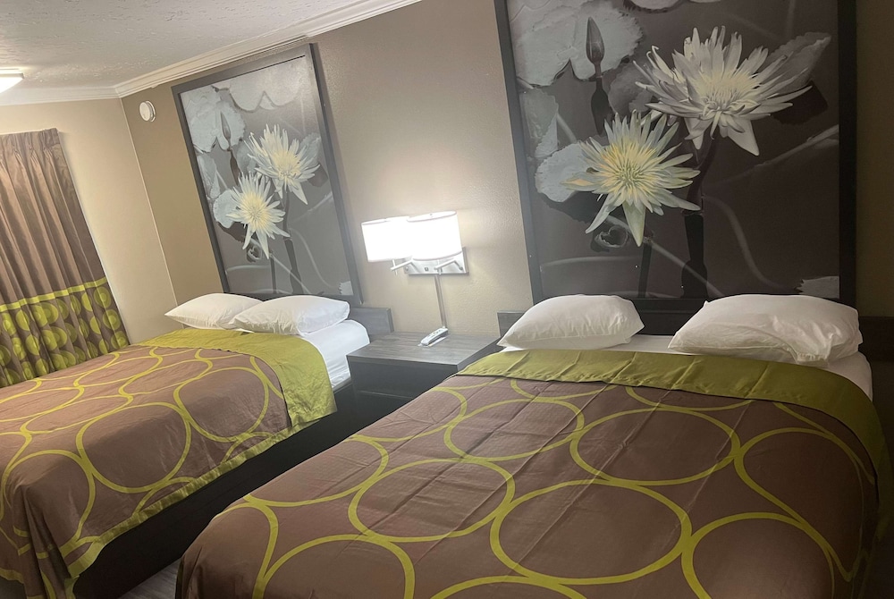 Super 8 by Wyndham Picayune - photo 11