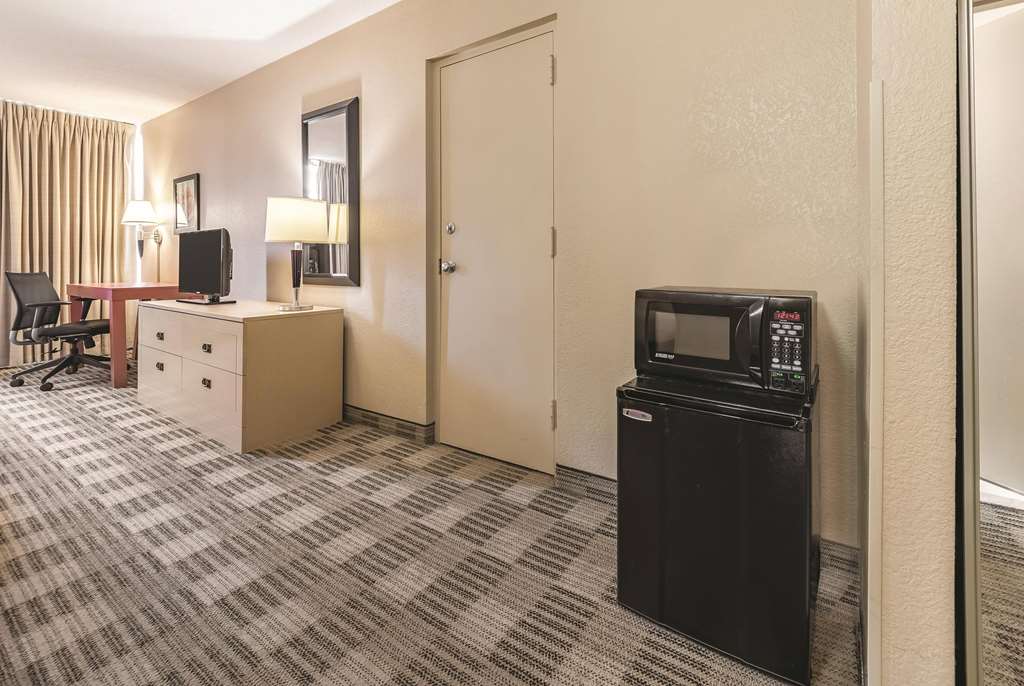 Ramada by Wyndham Fairfield NJ - photo 18