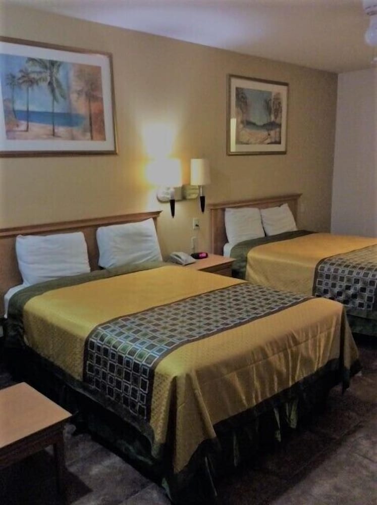 Texas Inn Weslaco - photo 25