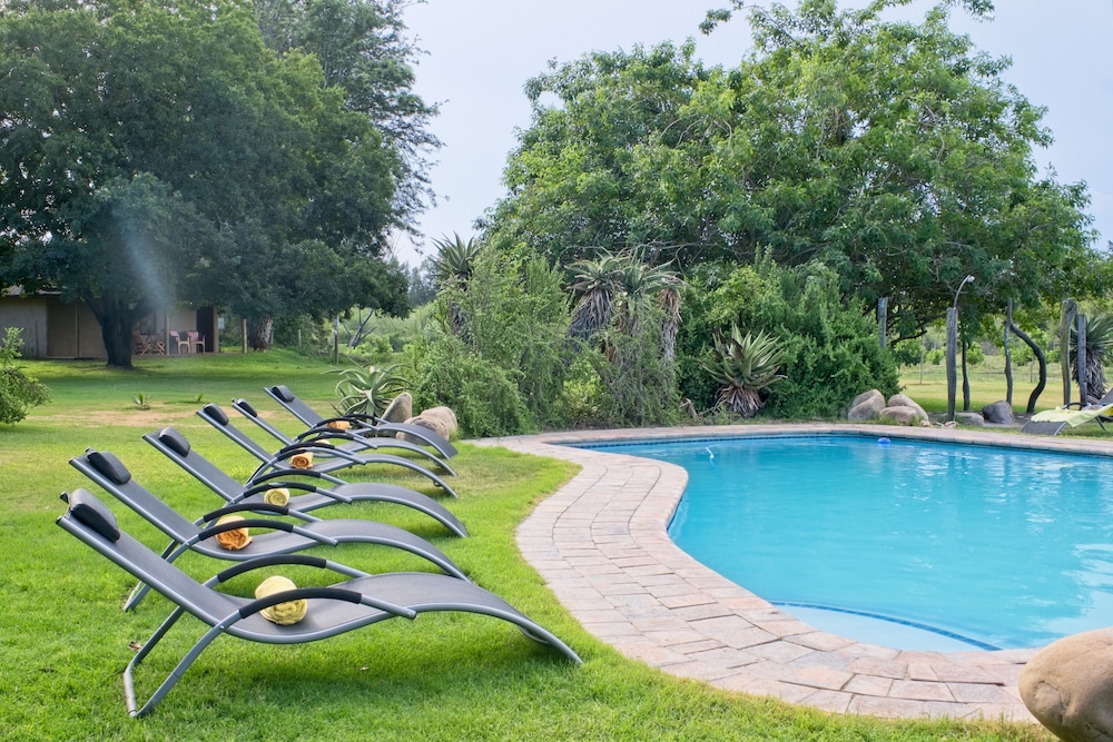 Chrislin African Lodge — 4-Star Luxury Hotel in Port Elizabeth, South Africa