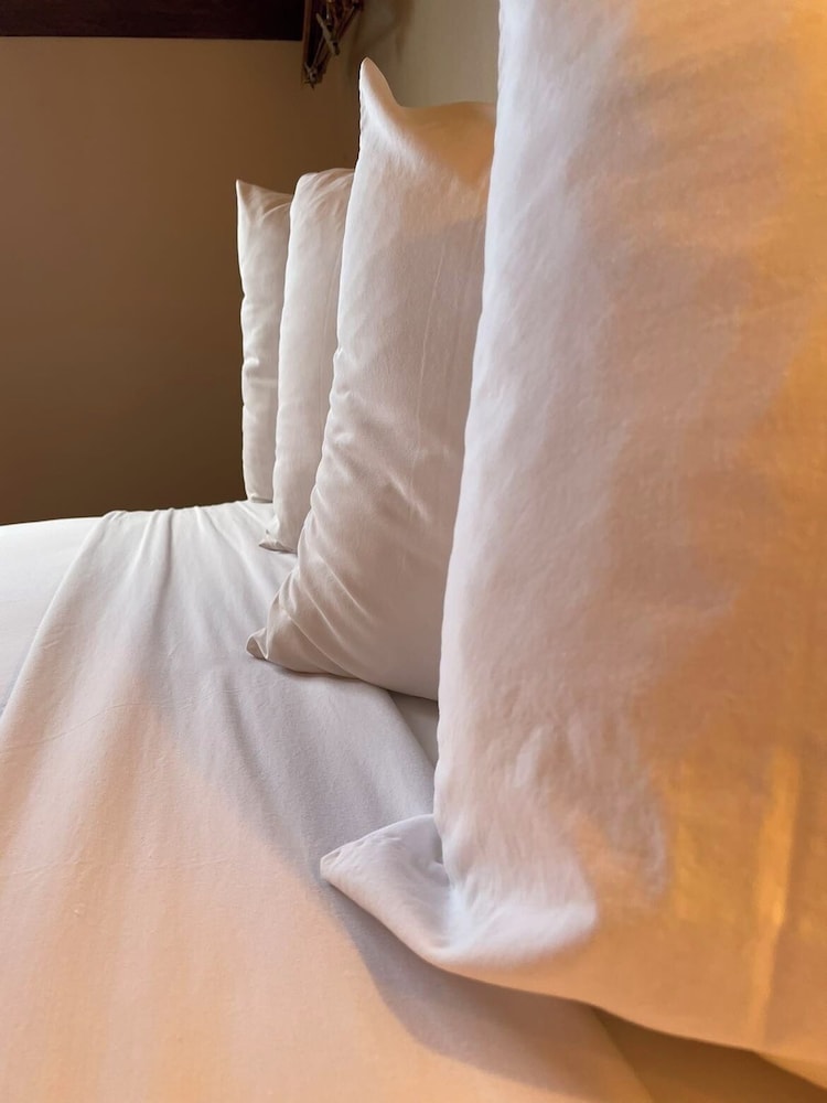 Americas Best Value Inn Torrington - photo 11