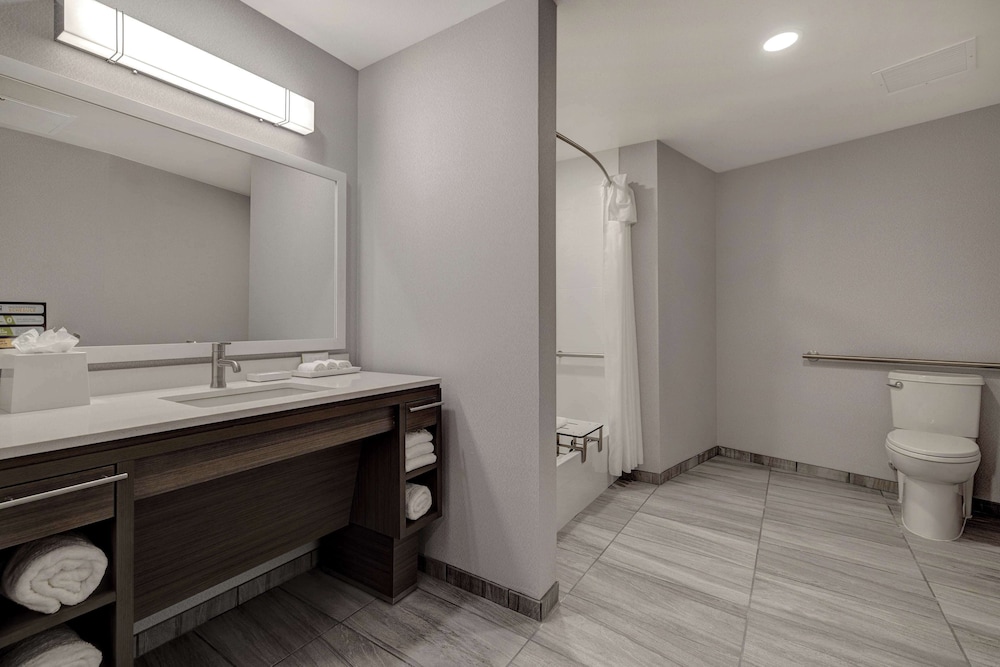 Home2 Suites by Hilton Petaluma - photo 27