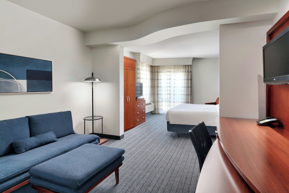 Courtyard by Marriott Houston NASA Clear Lake - photo 11