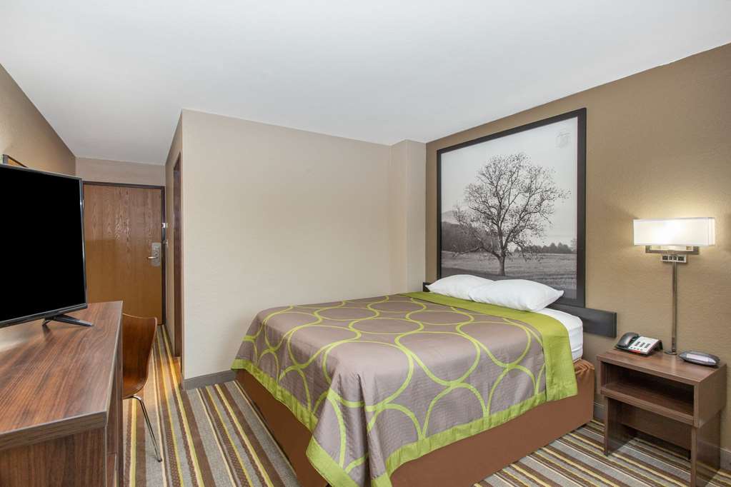 Super 8 by Wyndham Chattanooga Lookout Mountain TN - photo 12