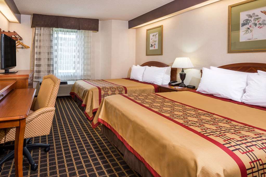 Days Inn by Wyndham Yadkinville - photo 5