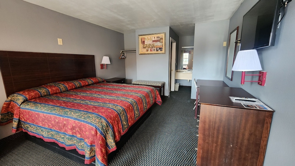 Benbrook Inn & Suites - photo 15