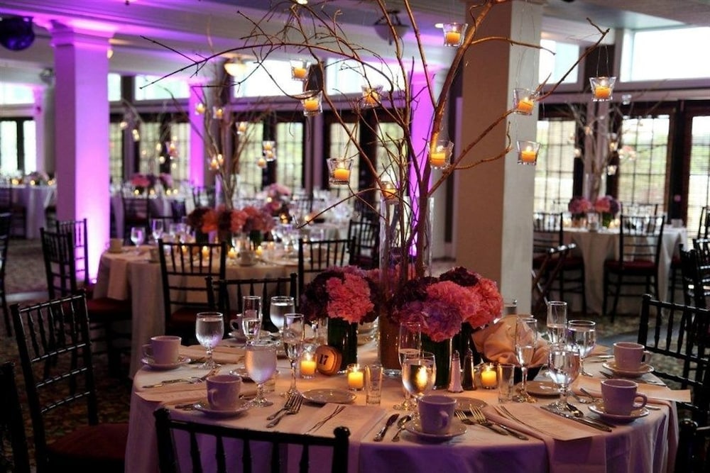 Niagara Crossing Hotel & Spa - photo 24