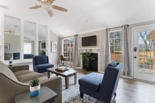Fenced Yard Near Shops Dining Capital City Gem — Montgomery