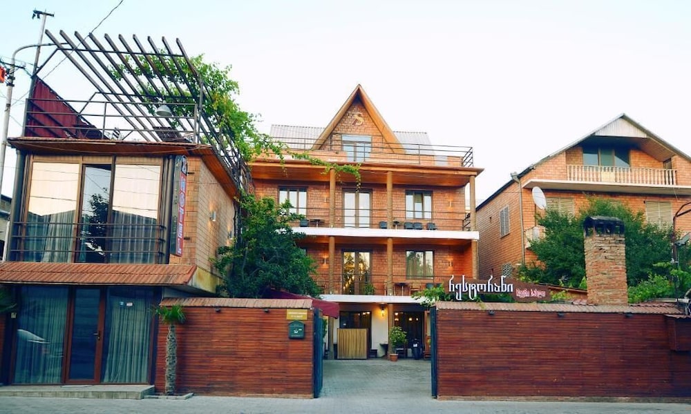 Chveni Sakhli - carbon neutral hotel in Tbilisi