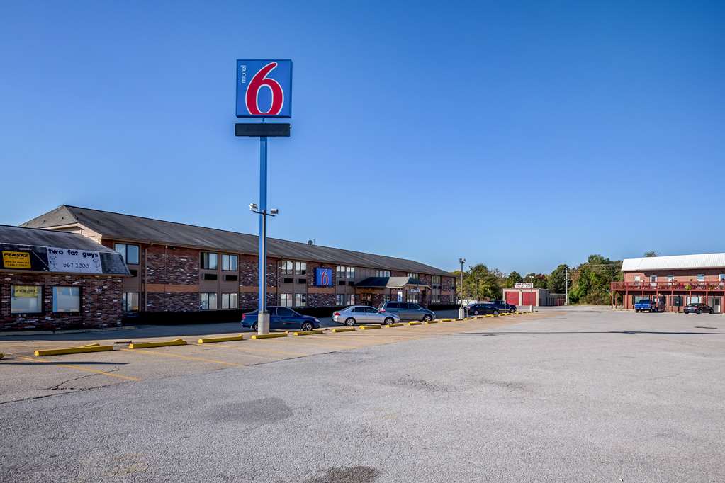 Motel 6 Troy IL - photo 5