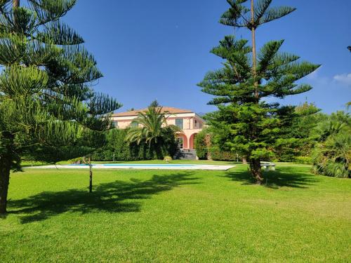 Villa Marianna — 4-Star Luxury Hotel in Santa Venerina, Italy