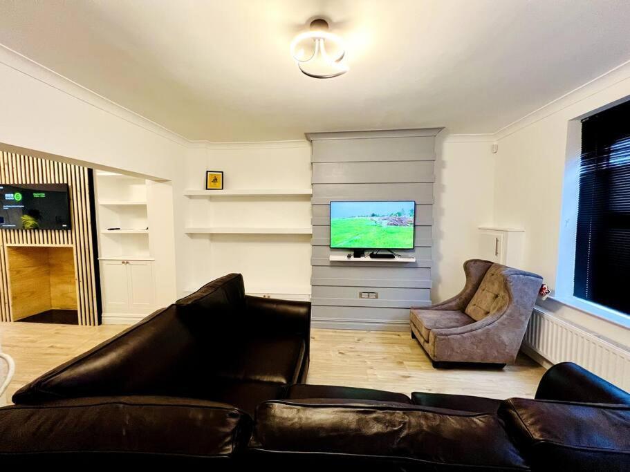 Modern 2 bed in Blyth centre