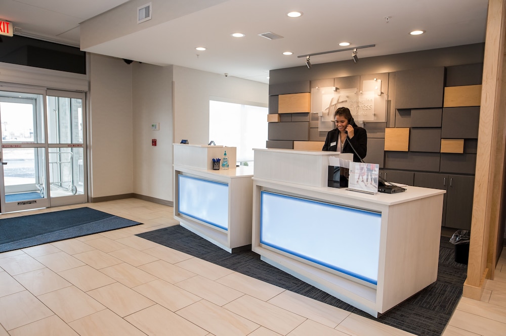 Holiday Inn Express & Suites Marietta by IHG - photo 48