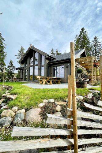 Stylish Edge Of Forest Cabin By The Water — 4-Star Luxury Hotel in Halden, Norway