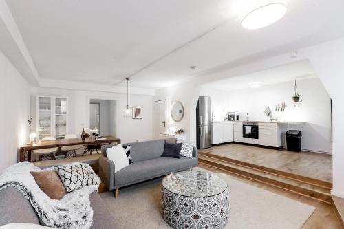 Arbio I Cosy Spacious Apartment in Kreuzburg — 4-Star Luxury Hotel in Berlin, Germany