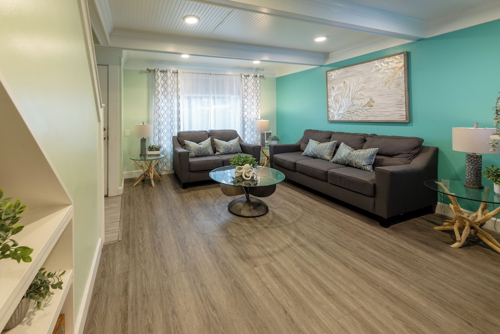 Seaside Oceanfront Inn - photo 98