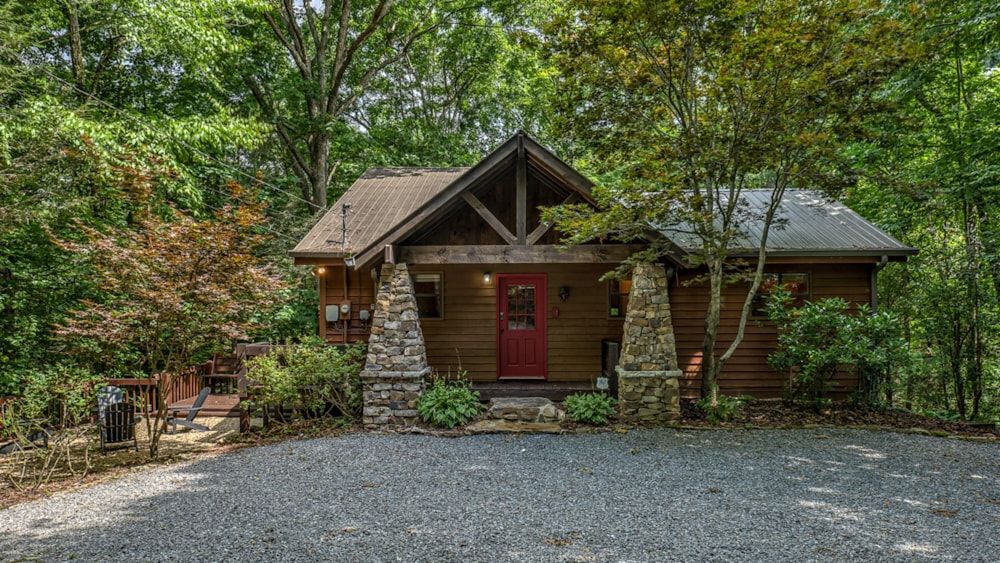 Away to the Lake in Blue Ridge, United States