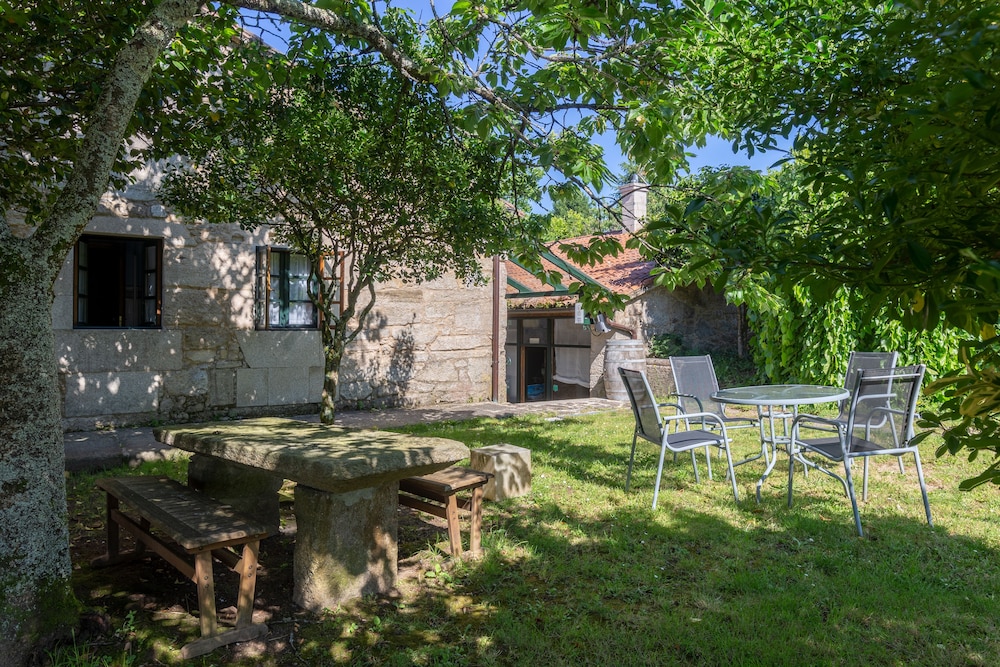 Hotel Restaurante Asador de Roxos Casa de Albardonedo in Santiago De Compostela, Spain