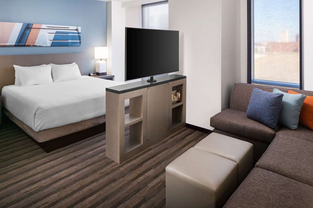 Hyatt House Nashville at Vanderbilt - photo 9