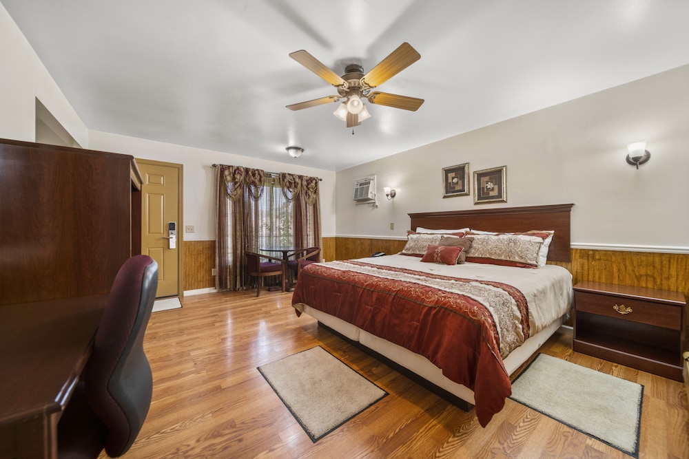 Kingsway Inn - photo 5