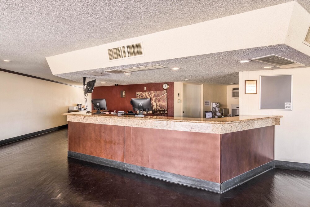 Rodeway Inn & Suites Fresno - photo 6
