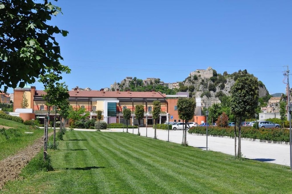 Domus Hotel — 4-Star Luxury Hotel in Bagnoli Del Trigno, Italy