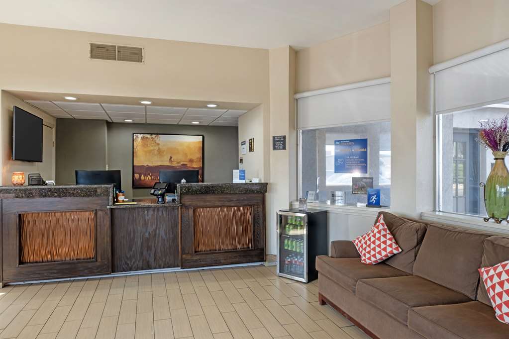 Best Western Red Carpet Inn - photo 8