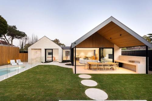 MAUDE Luxe Resort Style Amenities in Dromana, Australia