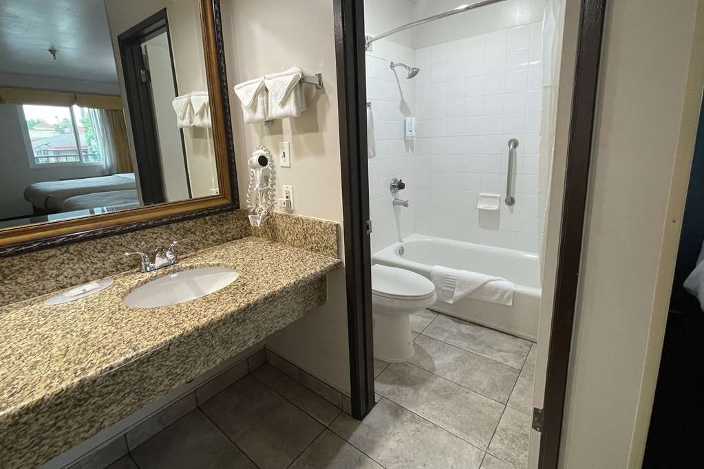 Quality Inn Ontario Airport Convention Center - photo 19