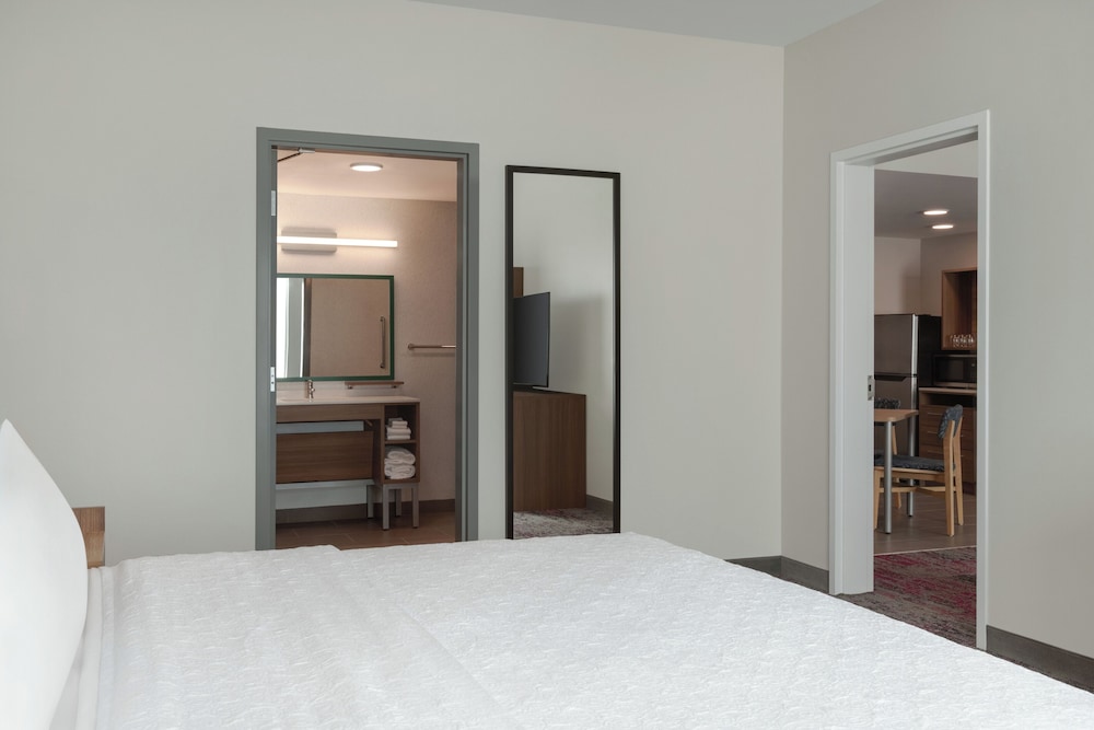 Home2 Suites By Hilton Denton - photo 6