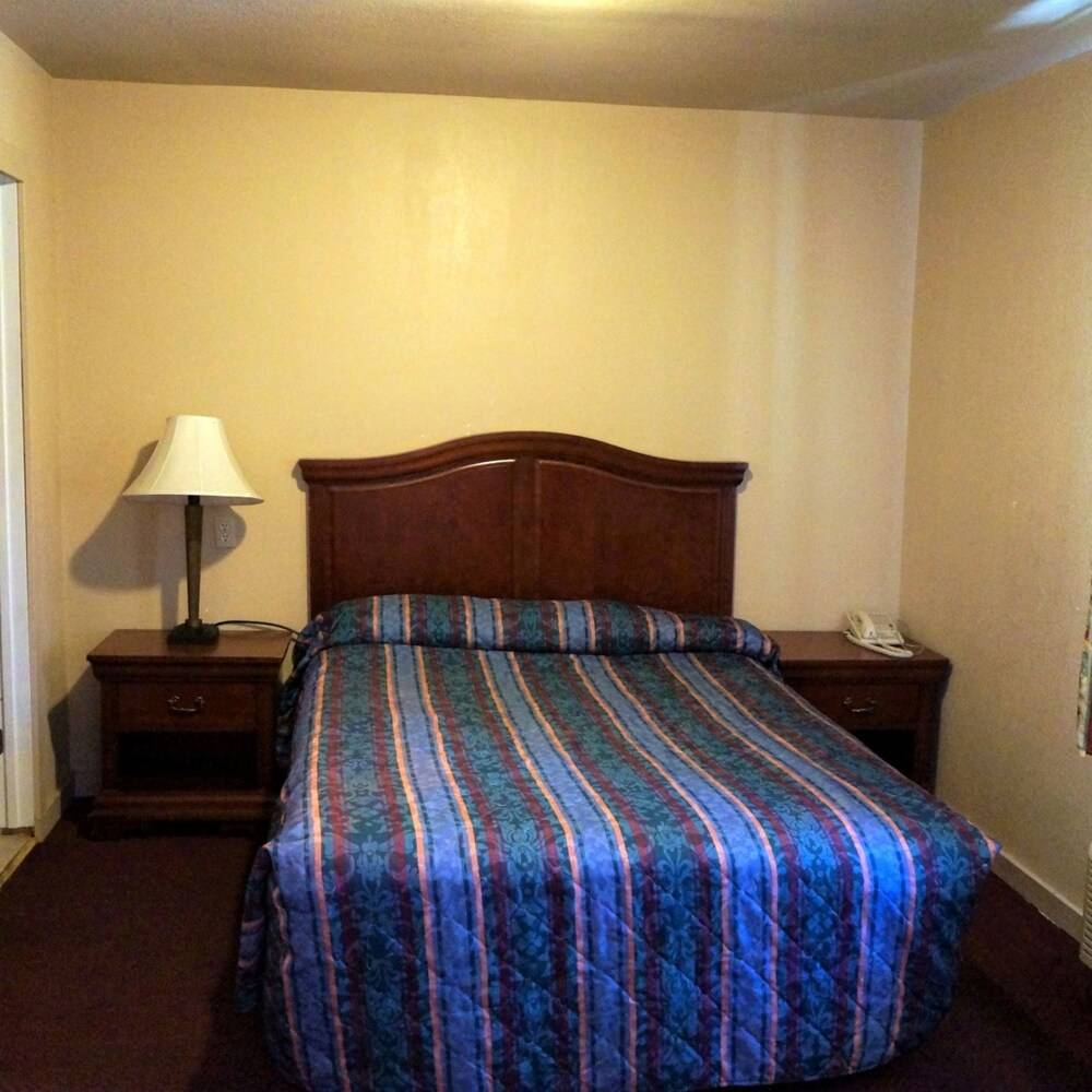 White Mountain Motel - photo 24