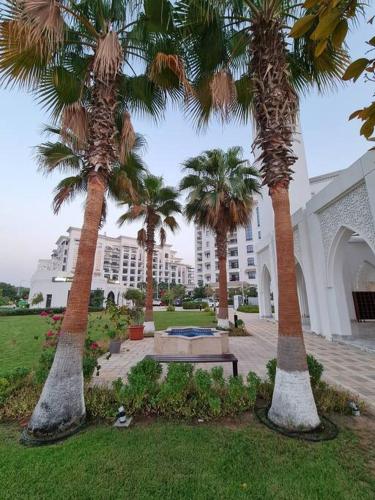 Yas Island Studio Golf Escape — 4-Star Luxury Hotel in Abu Dhabi, United Arab Emirates
